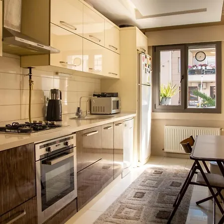 Pleasant And Flat With Balcony In * İzmir