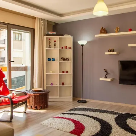 Daire Pleasant And Flat With Balcony In *
